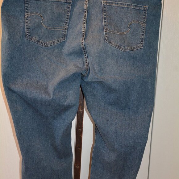 Levi Strauss Gold Women's Mid Rise Boyfriend Cropped Cuffed Jeans 24 NWT - Picture 7 of 10